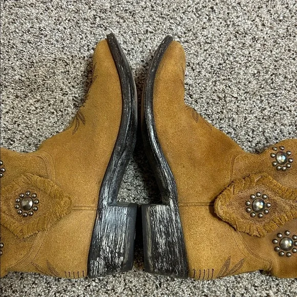 Old Gringo Silver Round Studded Suede Boots Tan size 7.5 - Picture 14 of 16